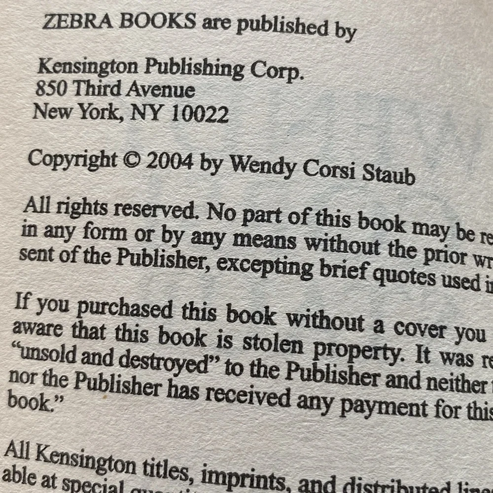Kiss Her Goodbye by Wendy Corsi Staub Paperback 2004 Fiction Mystery Book